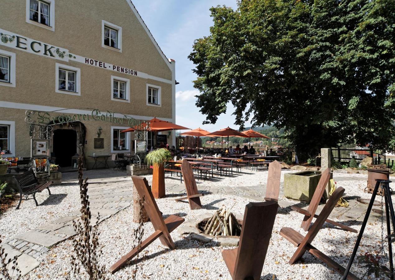 Brauerei-Gasthof Eck Hotell Böbrach Eksteriør bilde